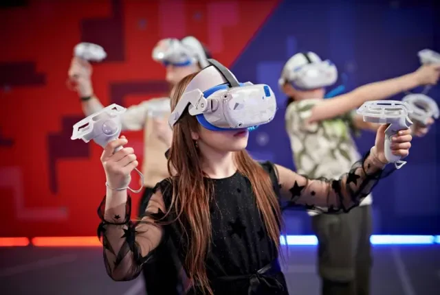 Квест «VR Arena»